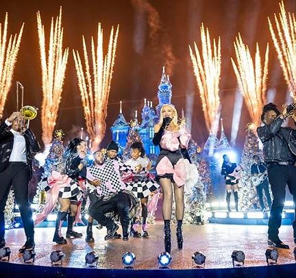 دانلود فیلم The Wonderful World of Disney: Holiday Spectacular